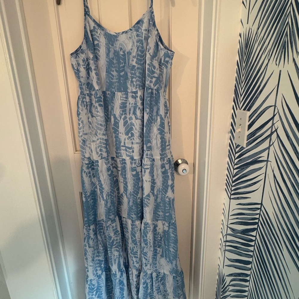 NWT Blue and White Patterned Maxi SUNDRESS Dress | M